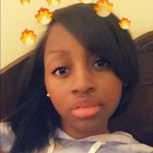 Meet your Posher, Izhane